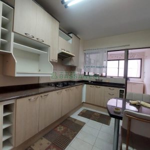 Apto Mobiliado com 125m², 3 dormitórios, 1 vaga, no bairro São Leopoldo em Caxias do Sul para Alugar