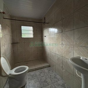 Casa com 62m², 2 dormitórios, no bairro Cidade Industrial em Caxias do Sul para Alugar