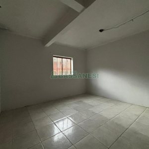 Casa com 62m², 2 dormitórios, no bairro Cidade Industrial em Caxias do Sul para Alugar