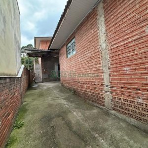Casa com 62m², 2 dormitórios, no bairro Cidade Industrial em Caxias do Sul para Alugar