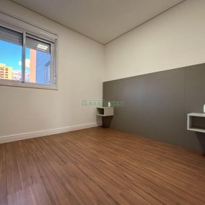 Apartamento com 52m², 2 dormitórios, 1 vaga, no bairro Centro em Caxias do Sul para Alugar