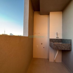 Apartamento com 52m², 2 dormitórios, 1 vaga, no bairro Centro em Caxias do Sul para Alugar