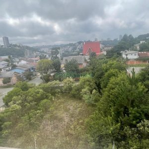 Terreno com 670m², no bairro Salgado Filho em Caxias do Sul para Comprar