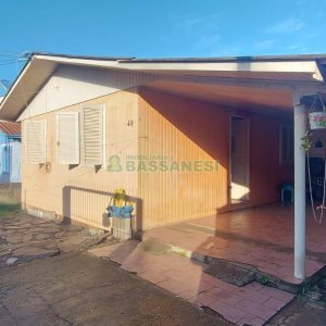 Casa com 70m², no bairro Santa Lúcia em Caxias do Sul para Comprar