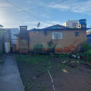 Casa com 70m², no bairro Santa Lúcia em Caxias do Sul para Comprar