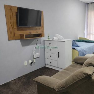 Apto Mobiliado com 40m², 1 dormitório, 1 vaga, no bairro Presidente Vargas em Caxias do Sul para Alugar