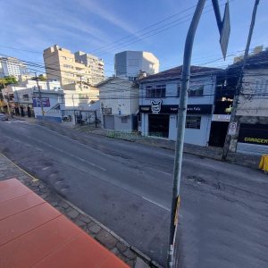Casa com 81m², 3 dormitórios, no bairro Exposição em Caxias do Sul para Alugar