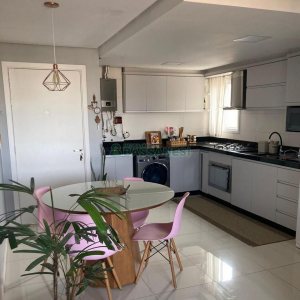Apartamento com 53m², 2 dormitórios, 1 vaga, no bairro Colina Sorriso em Caxias do Sul para Comprar