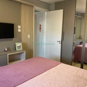Apartamento com 53m², 2 dormitórios, 1 vaga, no bairro Colina Sorriso em Caxias do Sul para Comprar
