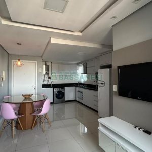 Apartamento com 53m², 2 dormitórios, 1 vaga, no bairro Colina Sorriso em Caxias do Sul para Comprar