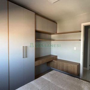 Apartamento com 53m², 2 dormitórios, 1 vaga, no bairro Colina Sorriso em Caxias do Sul para Comprar