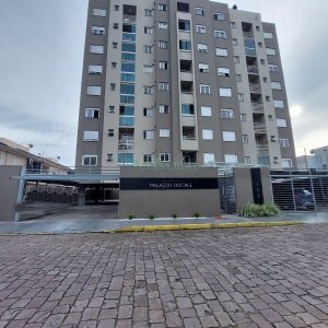 Apartamento com 58m², 2 dormitórios, 1 vaga, no bairro Planalto em Caxias do Sul para Alugar