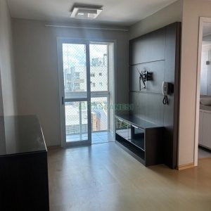 Apartamento com 58m², 2 dormitórios, 1 vaga, no bairro Planalto em Caxias do Sul para Alugar