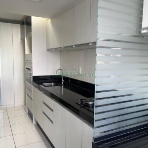 Apartamento com 58m², 2 dormitórios, 1 vaga, no bairro Planalto em Caxias do Sul para Alugar
