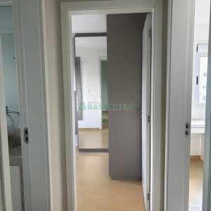 Apartamento com 58m², 2 dormitórios, 1 vaga, no bairro Planalto em Caxias do Sul para Alugar