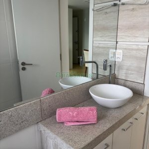 Apartamento com 58m², 2 dormitórios, 1 vaga, no bairro Planalto em Caxias do Sul para Alugar