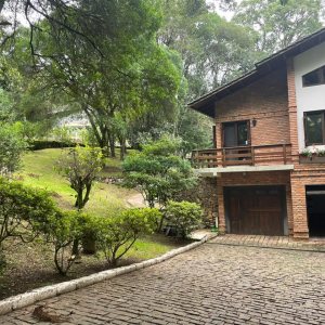 Chácara com 393m², 4 dormitórios, 4 vagas, no bairro Linha 30 em Caxias do Sul para Comprar