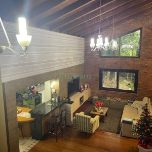 Chácara com 393m², 4 dormitórios, 4 vagas, no bairro Linha 30 em Caxias do Sul para Comprar
