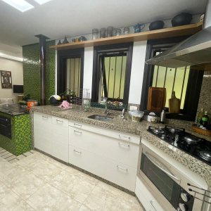 Chácara com 393m², 4 dormitórios, 4 vagas, no bairro Linha 30 em Caxias do Sul para Comprar