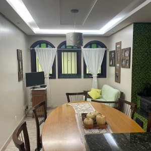 Chácara com 393m², 4 dormitórios, 4 vagas, no bairro Linha 30 em Caxias do Sul para Comprar