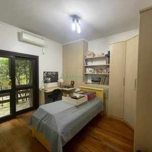 Chácara com 393m², 4 dormitórios, 4 vagas, no bairro Linha 30 em Caxias do Sul para Comprar