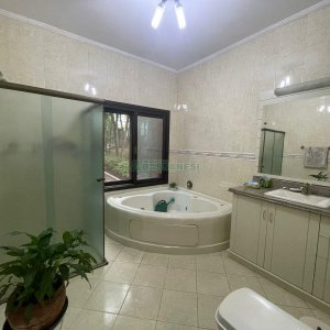 Chácara com 393m², 4 dormitórios, 4 vagas, no bairro Linha 30 em Caxias do Sul para Comprar