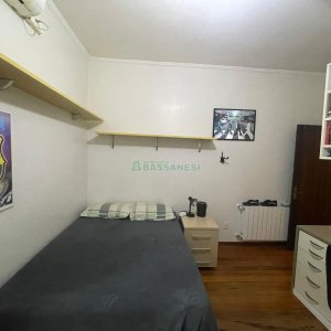 Chácara com 393m², 4 dormitórios, 4 vagas, no bairro Linha 30 em Caxias do Sul para Comprar