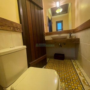 Chácara com 393m², 4 dormitórios, 4 vagas, no bairro Linha 30 em Caxias do Sul para Comprar