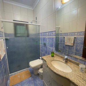 Chácara com 393m², 4 dormitórios, 4 vagas, no bairro Linha 30 em Caxias do Sul para Comprar
