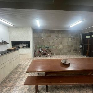 Chácara com 393m², 4 dormitórios, 4 vagas, no bairro Linha 30 em Caxias do Sul para Comprar