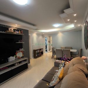 Apartamento com 85m², 2 dormitórios, 1 vaga, no bairro Nossa Senhora de Lourdes em Caxias do Sul para Comprar
