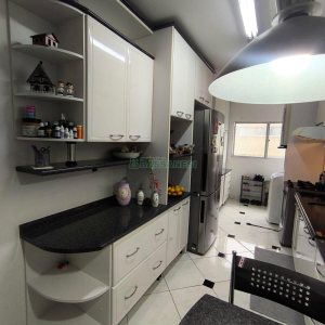Apartamento com 85m², 2 dormitórios, 1 vaga, no bairro Nossa Senhora de Lourdes em Caxias do Sul para Comprar