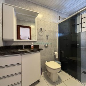 Casa Mobiliada com 190m², 3 dormitórios, 3 vagas, no bairro Cinqüentenário em Caxias do Sul para Alugar