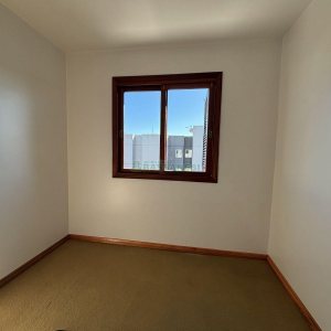 Casa Mobiliada com 190m², 3 dormitórios, 3 vagas, no bairro Cinqüentenário em Caxias do Sul para Alugar
