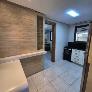 Apto Mobiliado com 95m², 2 dormitórios, 2 vagas, no bairro São Pelegrino em Caxias do Sul para Alugar