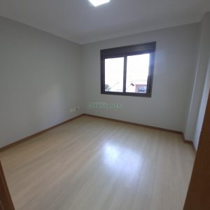 Apto Mobiliado com 95m², 2 dormitórios, 2 vagas, no bairro São Pelegrino em Caxias do Sul para Alugar