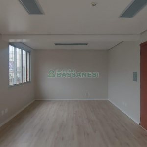 Sala com 34m², no bairro Pio X em Caxias do Sul para Alugar
