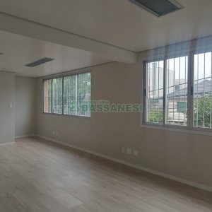 Sala com 34m², no bairro Pio X em Caxias do Sul para Alugar