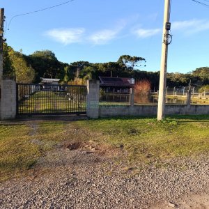 Chácara com 120m², 3 dormitórios, 1 vaga, no bairro Vila Seca em Caxias do Sul para Comprar