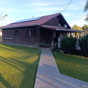 Chácara com 120m², 3 dormitórios, 1 vaga, no bairro Vila Seca em Caxias do Sul para Comprar