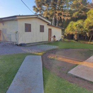 Chácara com 120m², 3 dormitórios, 1 vaga, no bairro Vila Seca em Caxias do Sul para Comprar
