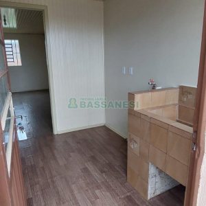 Casa com 60m², 2 dormitórios, no bairro Jardim das Hortências em Caxias do Sul para Alugar