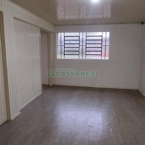 Casa com 60m², 2 dormitórios, no bairro Jardim das Hortências em Caxias do Sul para Alugar