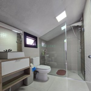 Casa com 330m², 4 dormitórios, 6 vagas, no bairro Monte Bérico em Caxias do Sul para Alugar ou Comprar