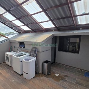 Casa com 330m², 4 dormitórios, 6 vagas, no bairro Monte Bérico em Caxias do Sul para Alugar ou Comprar
