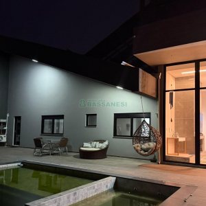 Casa com 330m², 4 dormitórios, 6 vagas, no bairro Monte Bérico em Caxias do Sul para Alugar ou Comprar