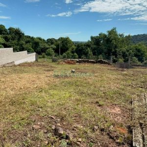 Terreno com 1000m², no bairro Monte Bérico em Caxias do Sul para Comprar