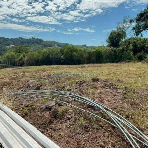 Terreno com 1000m², no bairro Monte Bérico em Caxias do Sul para Comprar