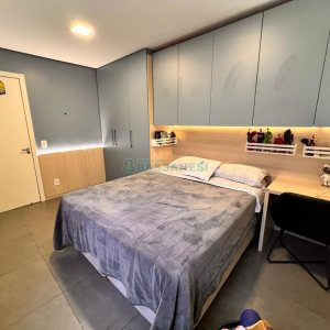 Casa com 144m², 2 dormitórios, 2 vagas, no bairro São Luiz em Caxias do Sul para Comprar