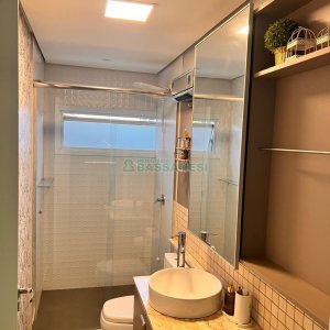 Casa com 144m², 2 dormitórios, 2 vagas, no bairro São Luiz em Caxias do Sul para Comprar